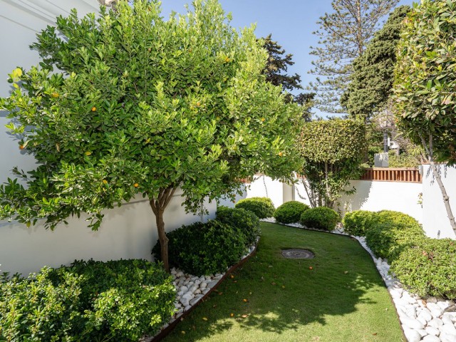6 Schlafzimmer Villa in Guadalmina Baja
