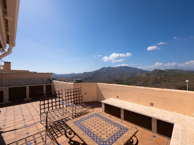 Apartamento con 3 Dormitorios  en Alhaurin Golf