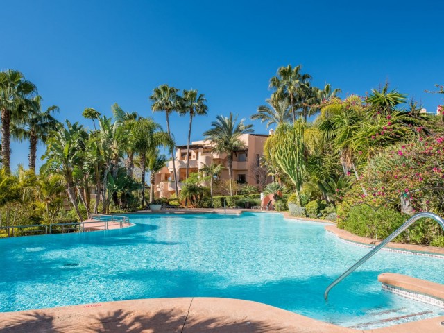 Apartment, Sierra Blanca, R4980742