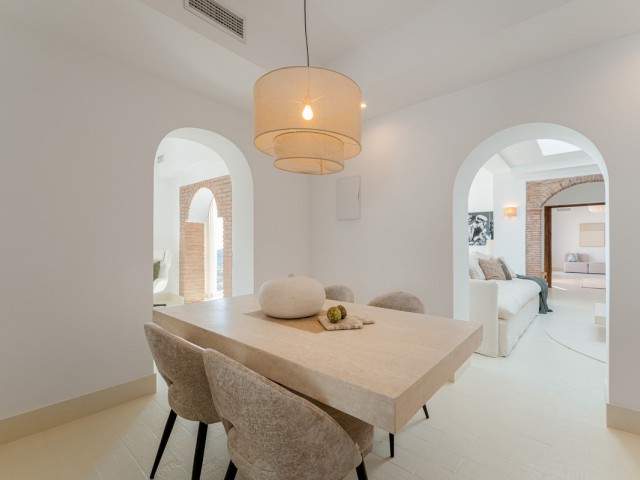 Villa avec 6 Chambres  à El Madroñal