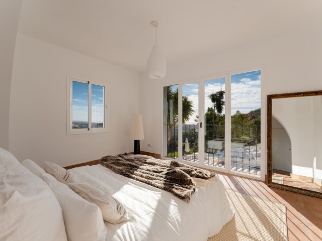 Villa avec 6 Chambres  à El Madroñal