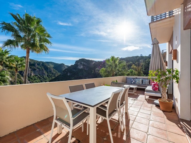 4 Bedrooms Townhouse in Benahavís
