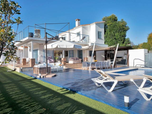 4 Bedrooms Villa in San Pedro de Alcántara