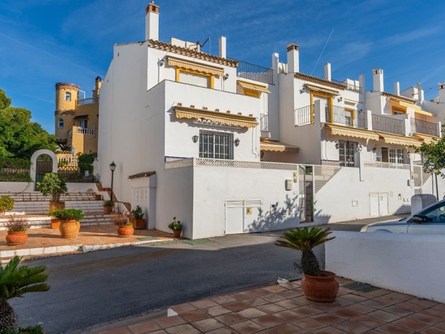 Villa, Costabella, R5225683