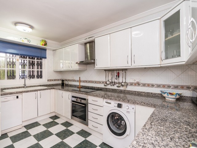 Villa, Costabella, R5225683
