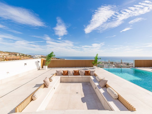 4 Bedrooms Villa in Benalmadena