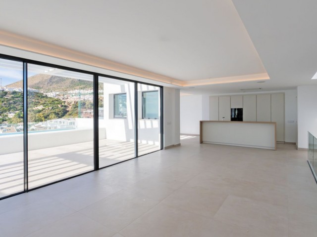 4 Bedrooms Villa in Benalmadena