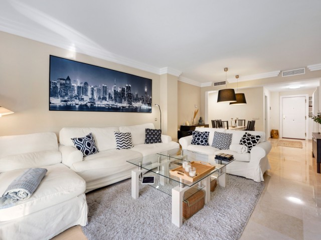 3 Bedrooms Apartment in Benahavís