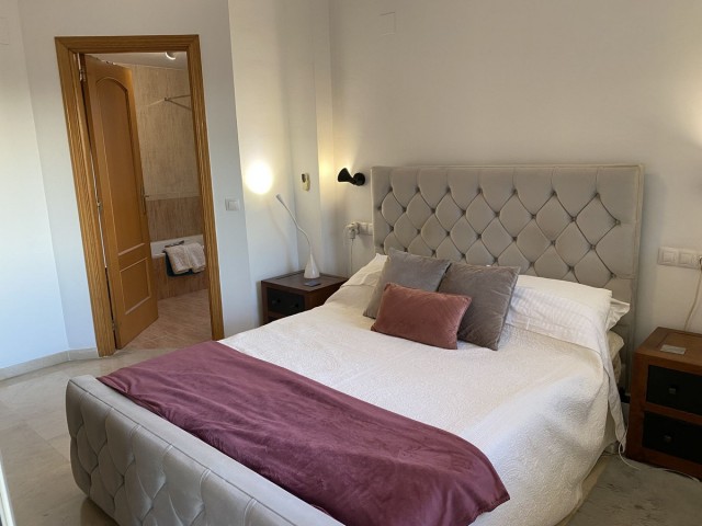 Apartamento con 3 Dormitorios  en Mijas