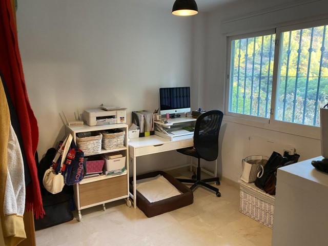 Apartamento con 3 Dormitorios  en Mijas
