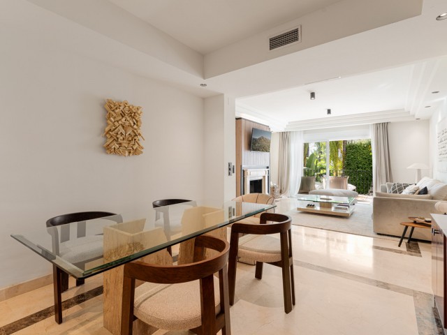 Apartment, Sierra Blanca, R5226847