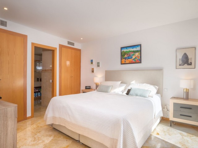 Appartement avec 3 Chambres  à Altos de los Monteros