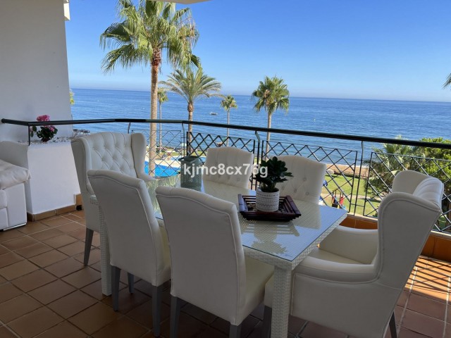 2 Bedrooms Apartment in Calahonda