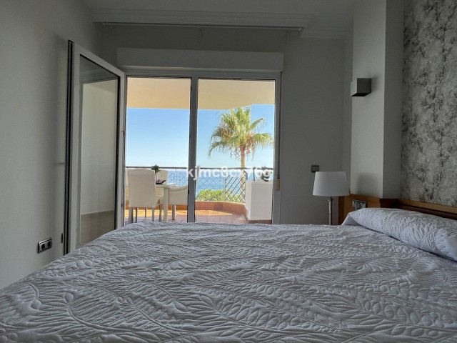 2 Bedrooms Apartment in Calahonda