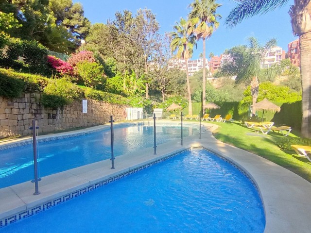 2 Bedrooms Apartment in Calahonda