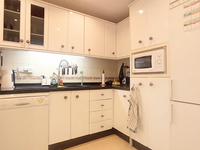 2 Bedrooms Apartment in Calahonda