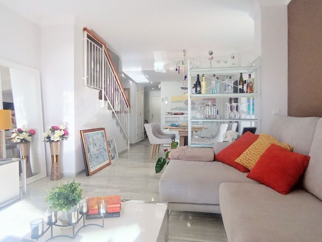 2 Bedrooms Apartment in Calahonda