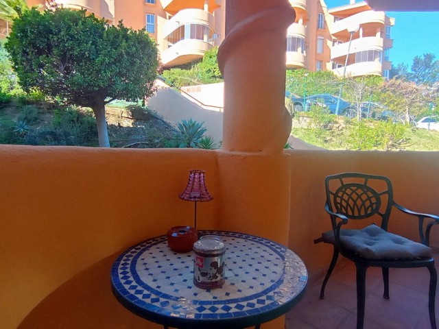 2 Bedrooms Apartment in Calahonda