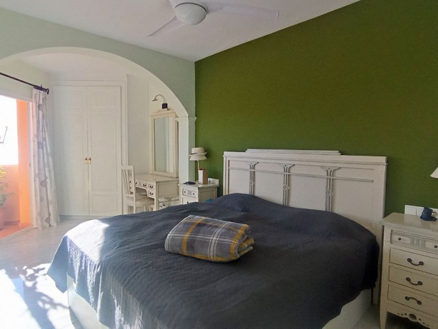 2 Bedrooms Apartment in Calahonda