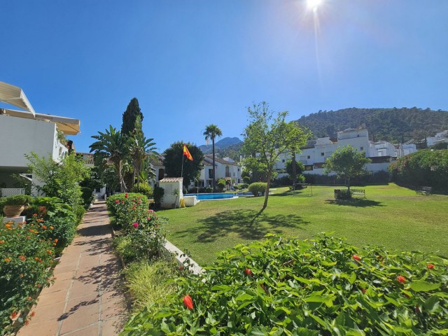 3 Bedrooms Townhouse in Benahavís