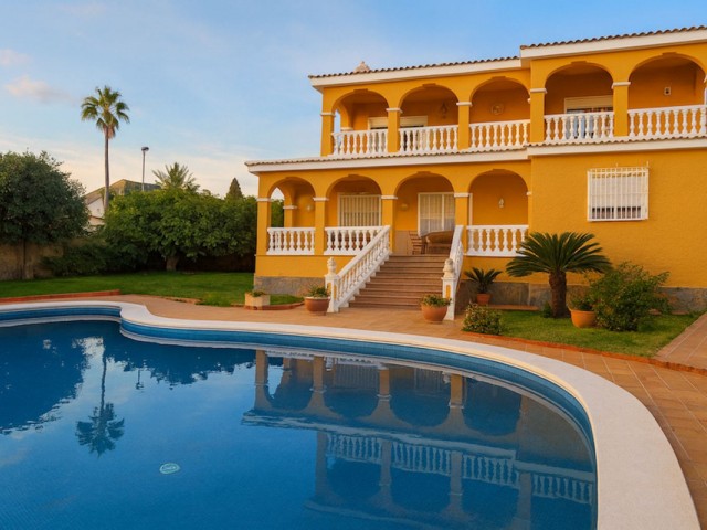 3 Makuuhuoneen Huvila Torremolinos