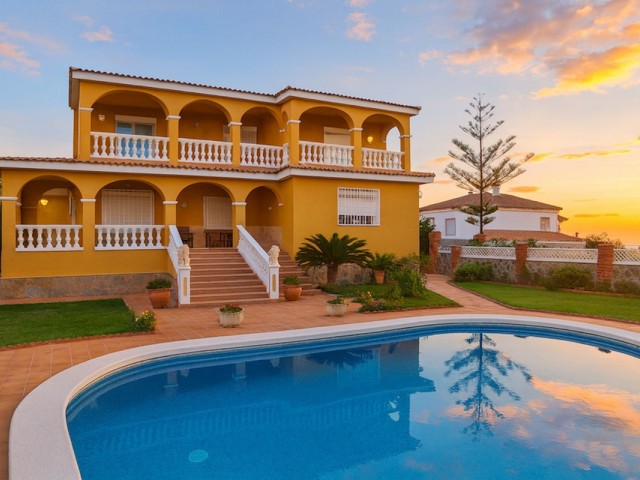 3 Makuuhuoneen Huvila Torremolinos
