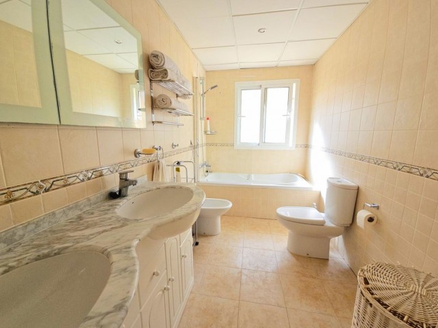 4 Bedrooms Villa in Riviera del Sol