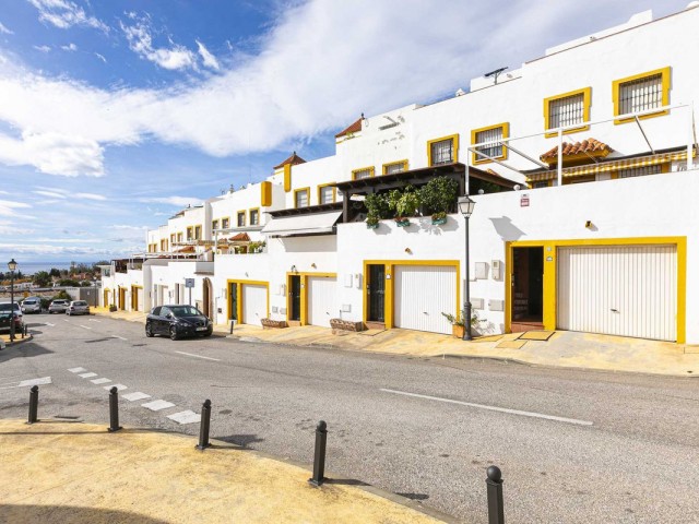 6 Slaapkamer Rijtjeshuis in Marbella