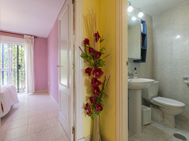 6 Slaapkamer Rijtjeshuis in Marbella