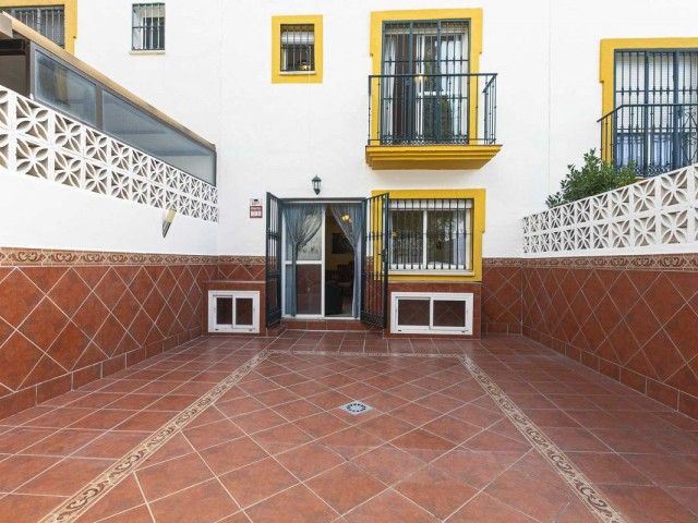 6 Slaapkamer Rijtjeshuis in Marbella
