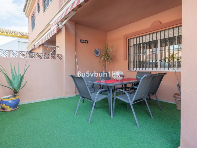 Villa con 4 Dormitorios  en Fuengirola