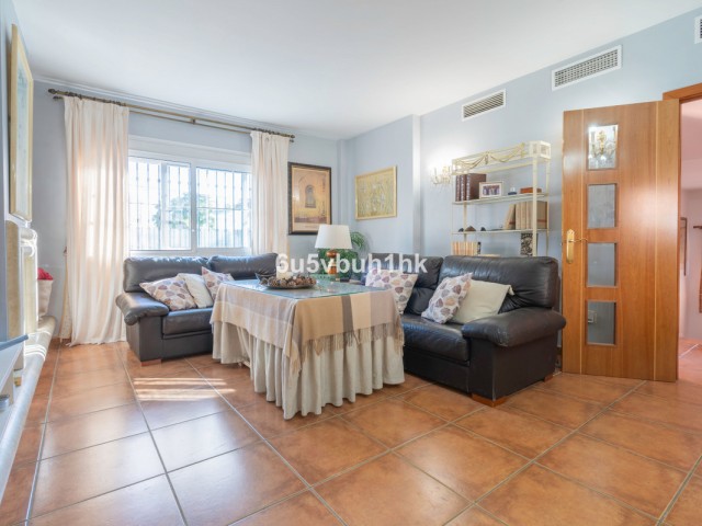Villa con 4 Dormitorios  en Fuengirola