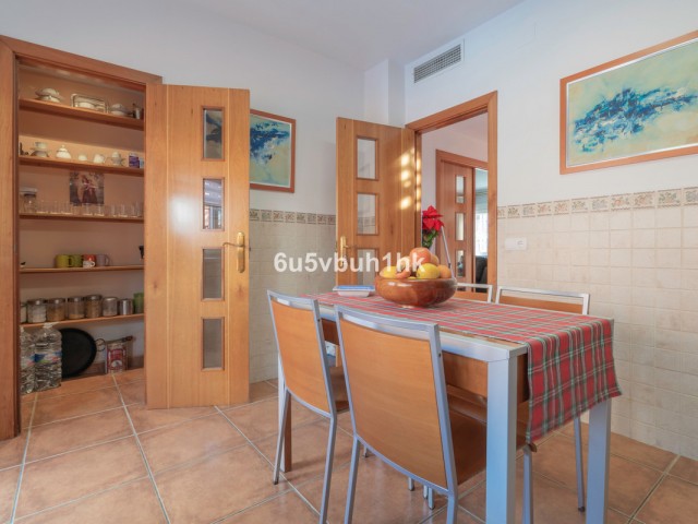 Villa con 4 Dormitorios  en Fuengirola
