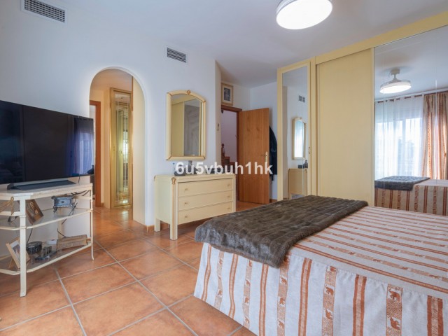 Villa con 4 Dormitorios  en Fuengirola