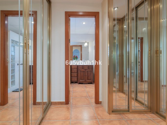 Villa con 4 Dormitorios  en Fuengirola