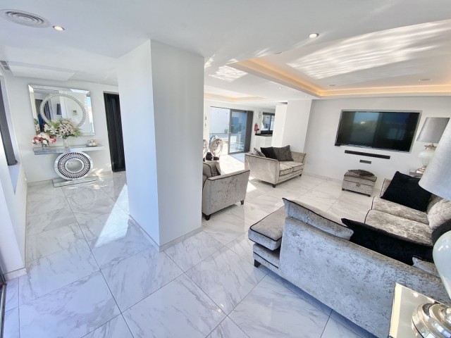 Villa avec 6 Chambres  à Benalmadena Pueblo