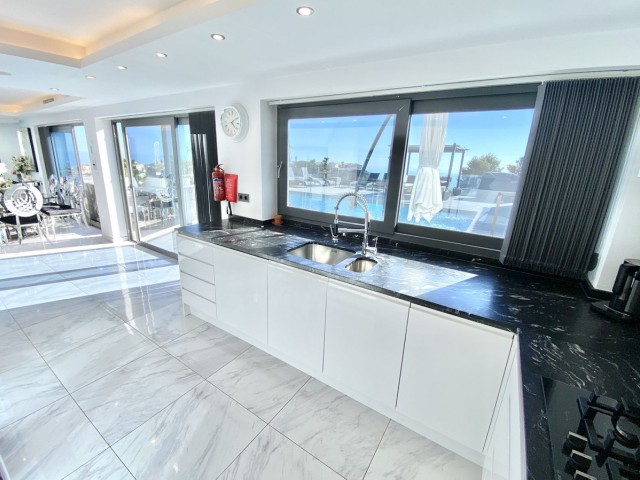 Villa avec 6 Chambres  à Benalmadena Pueblo
