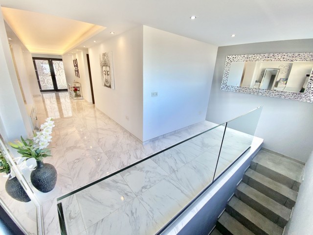 Villa avec 6 Chambres  à Benalmadena Pueblo
