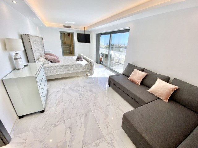 Villa avec 6 Chambres  à Benalmadena Pueblo