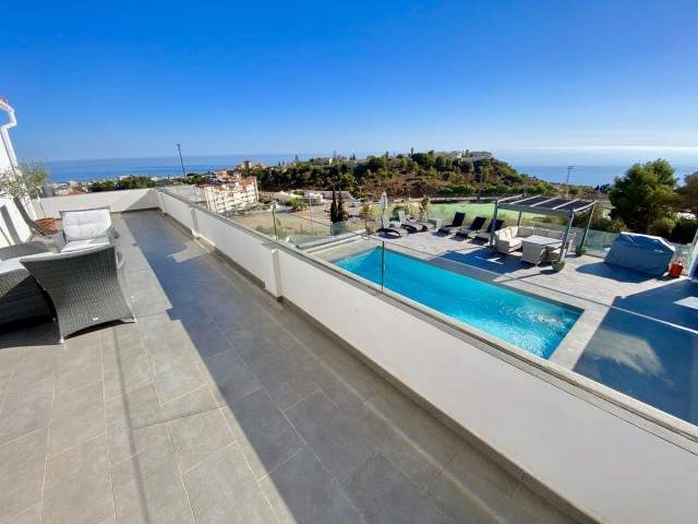 Villa avec 6 Chambres  à Benalmadena Pueblo