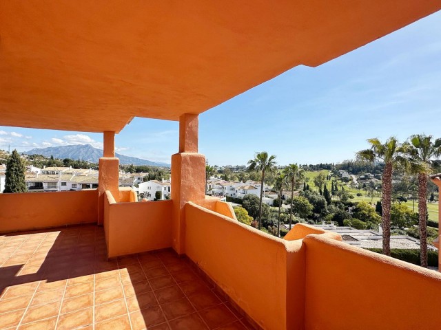 Apartment, El Paraiso, R5244286