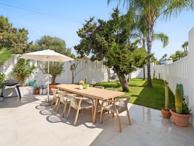 Villa, Marbesa, R5237476