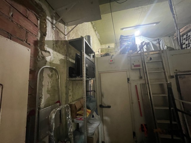 Comercial con 0 Dormitorios  en Estepona