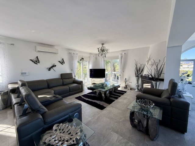 Huvila, Cerros del Aguila, R5247721