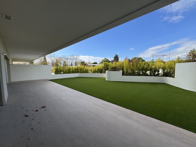 2 Bedrooms Apartment in San Pedro de Alcántara