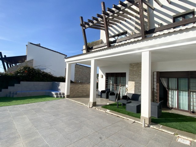 Huvila, Valle Romano, R4921282