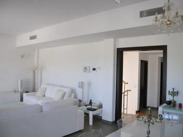 Villa avec 5 Chambres  à Valle Romano