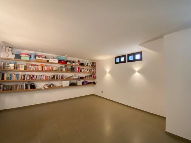 Villa avec 5 Chambres  à Valle Romano