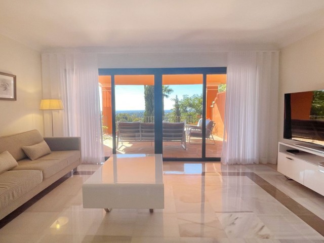 Apartment, Monte Halcones, R4545196