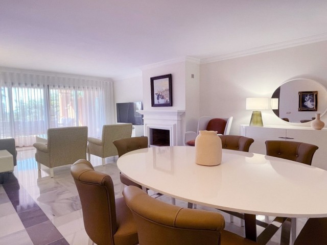 Appartement avec 3 Chambres  à Monte Halcones